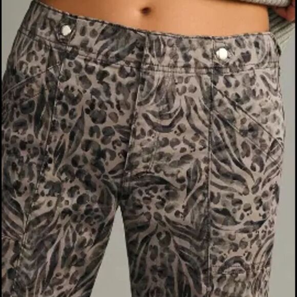 Pilcro Anthropologie Mid-Rise Demilune Boot Cut Utility Pant Women Size 29 Grey - Picture 3 of 11